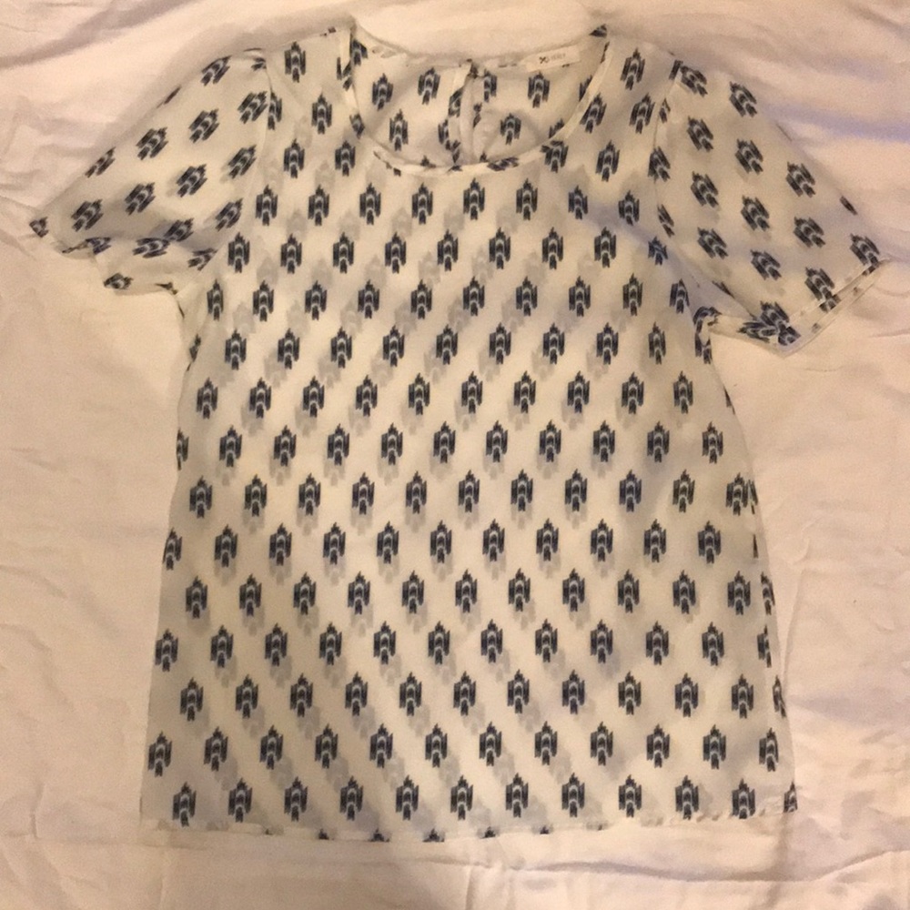 Everly White and Blue Blouse - Sz Small